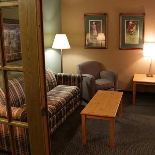 Boarders Inn And Suites By Cobblestone Hotels - Fayette Kültér fotó